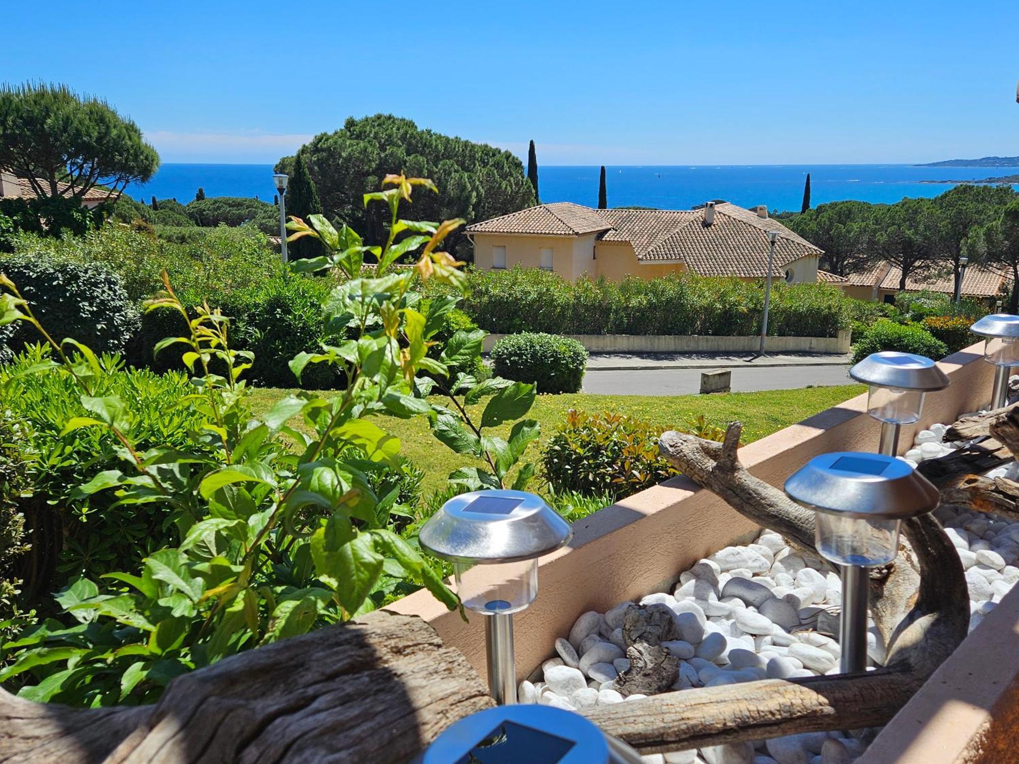 Ferienwohnung Studio Bord de Mer Terrasse Vue Mer Piscine Sainte-Maxime Exterior foto